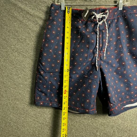 Express Men's Board Shorts L Trunks Swim Hybrid Red Blue Flowers Pockets NWT - Picture 5 of 12